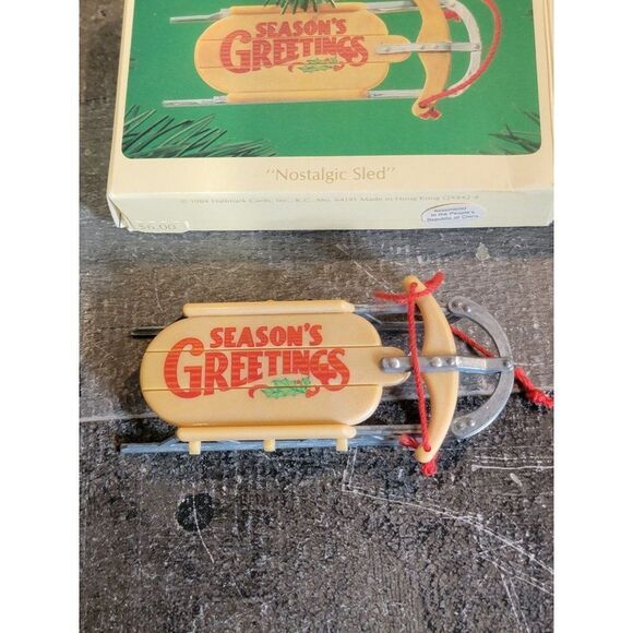 Hallmark nostalgic sled 1984 ornament Xmas decor - Picture 2 of 3